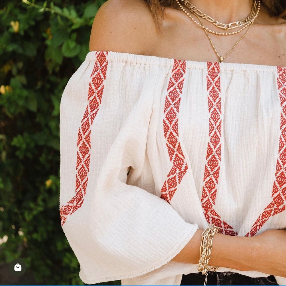 Bundle of 4: Piper and Scoot- Brand: Polygram, Tea n Rose- all size Large